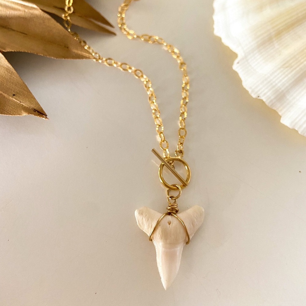 Jumbo Shark Tooth Toggle Necklace 16 inches length